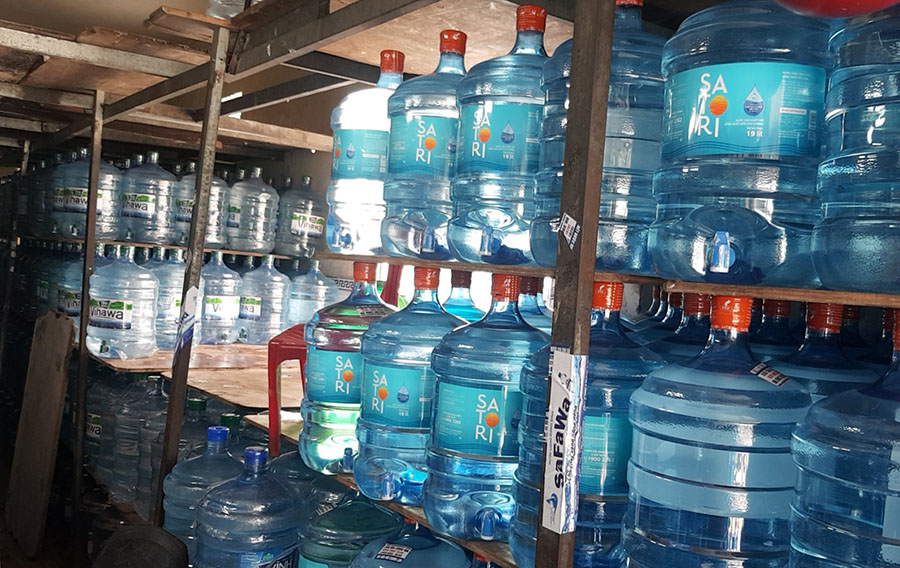 Hình ảnh này chưa có thuộc tính alt; tên tệp của nó là giao-nuoc-uong-quan-tan-phu-tan-nha.jpg